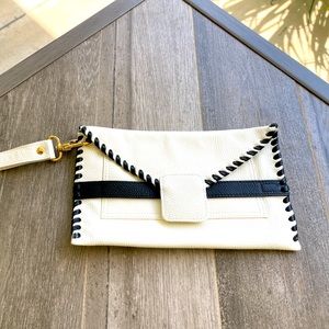 B-Low The Belt clutch